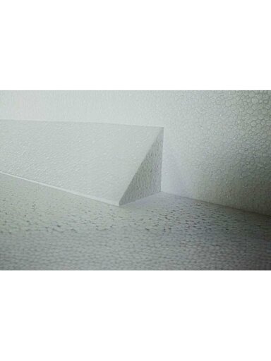 Polistireno kampai 80x80mm Polistireno kampai 80x80mm